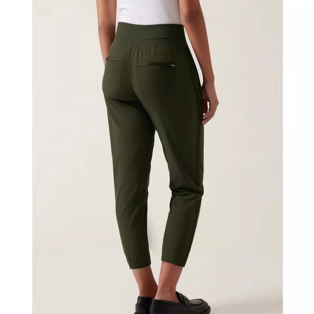 Athleta Olive Nolita Slim Tapered Crop Pants